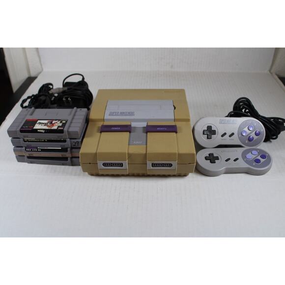 Super Nintendo SNES System Console SNES-001, 2 controllers, 4 games, tested - Picture 2 of 16